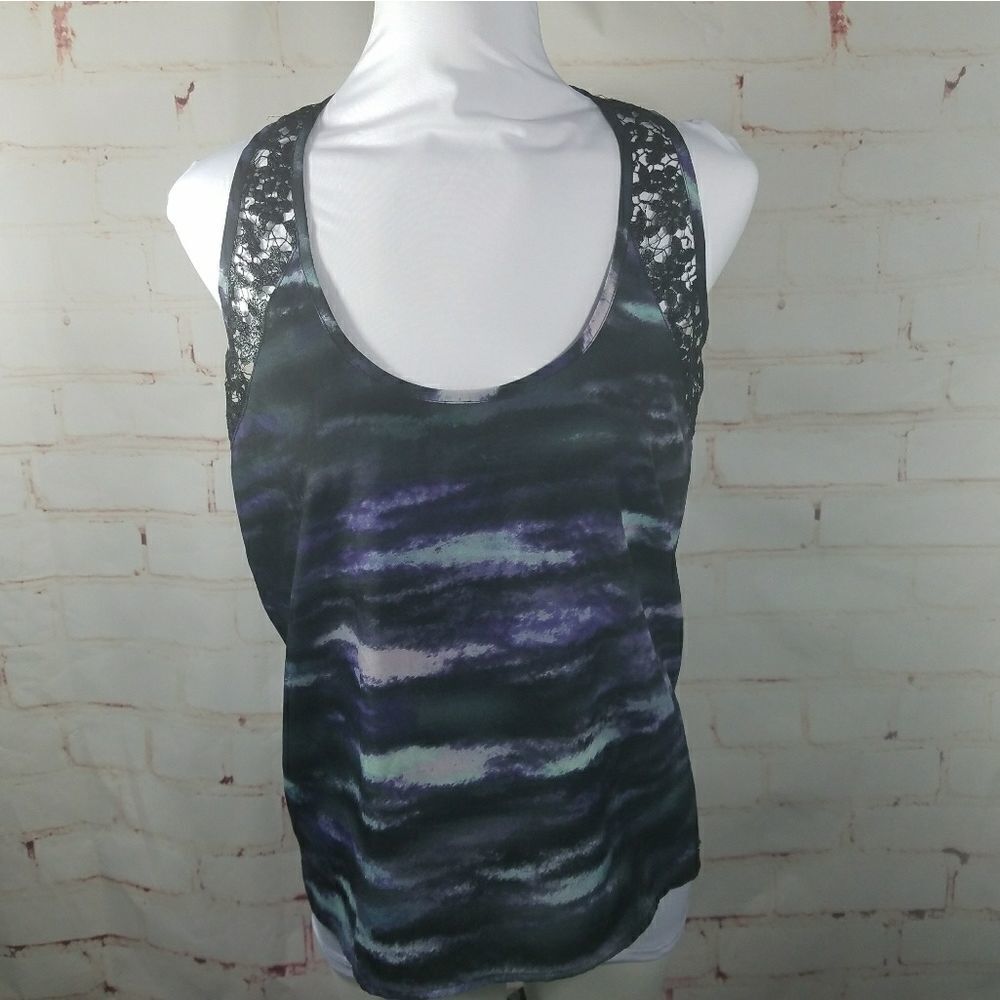 3/$25 Guess tank top small oil slick